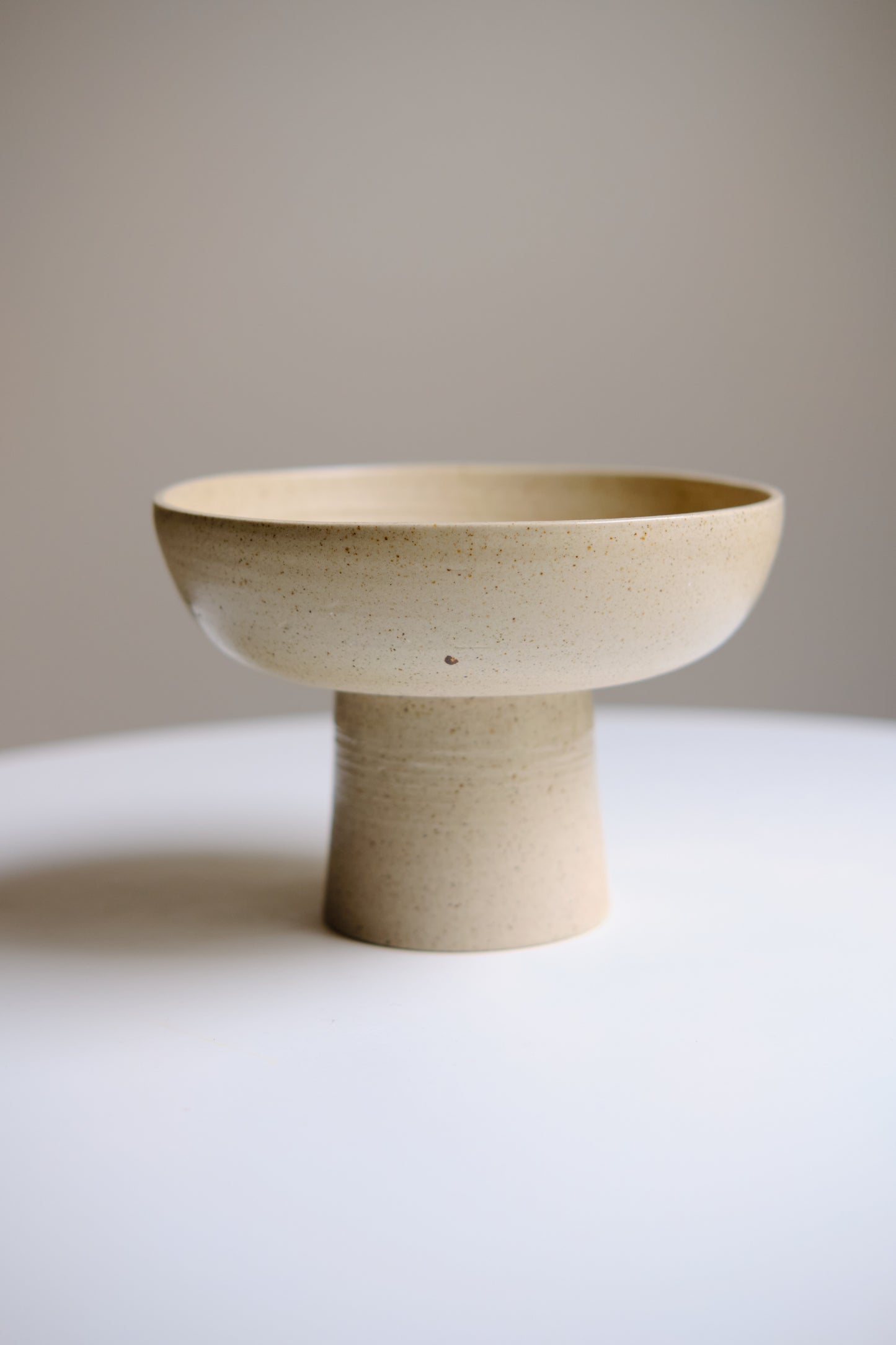 Pedestal bowl no. 28