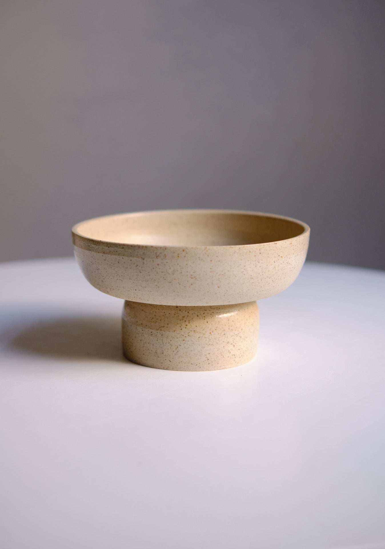 Pedestal bowl no. 18