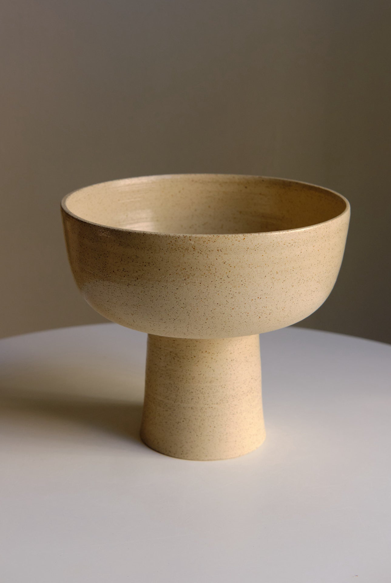 Pedestal bowl in Natural