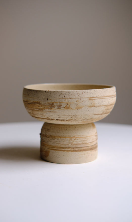 Pedestal bowl no. 20