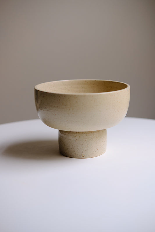 Pedestal bowl no. 26